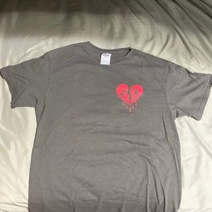 Vintage small heart skull graphic tee